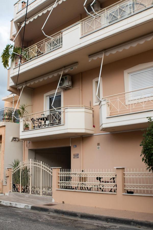 Langi Apartments Mesolóngion Zewnętrze zdjęcie